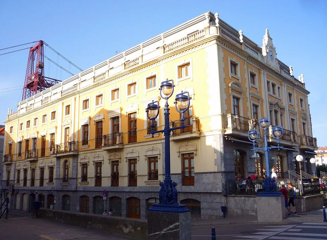 Puente Colgante de Portugalete sobre la ría del Nervión